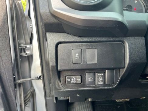 Used 2020 Toyota Tacoma TRD Sport RWD image 28