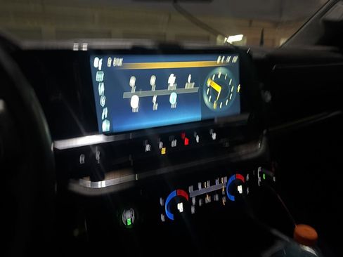 Used 2023 Chevrolet Silverado 1500 RST w/ Protection Package image 15