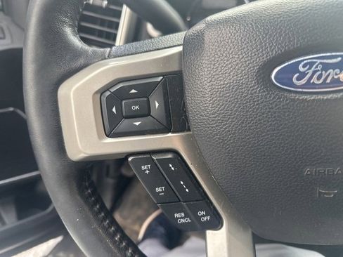 Used 2019 Ford F350 Lariat image 23
