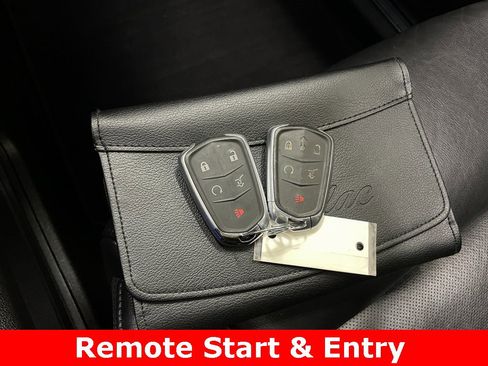 Used 2017 Cadillac XT5 Luxury w/ Driver Awareness Package image 9