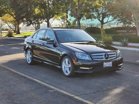 Used 2011 Mercedes-Benz C 300 Sedan image 10