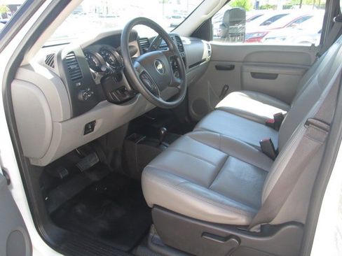Used 2013 Chevrolet Silverado 3500 W/T image 12