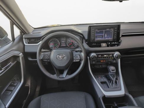Used 2022 Toyota RAV4 XLE image 20