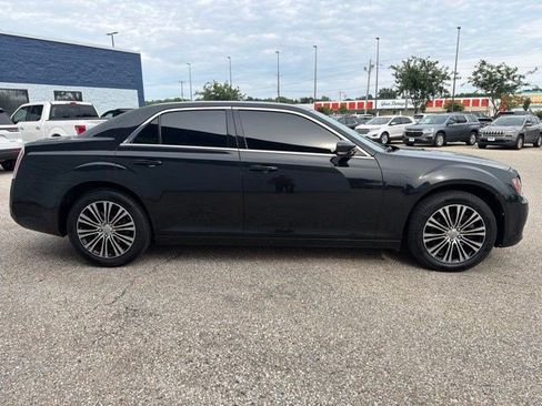 Used 2013 Chrysler 300 S AWD/4WD image 6