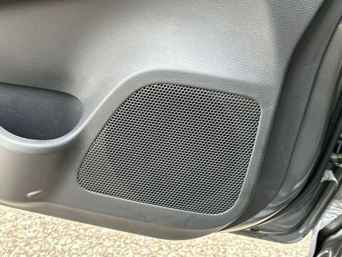 New 2025 Nissan Versa SV w/ Trunk Package FWD image 26