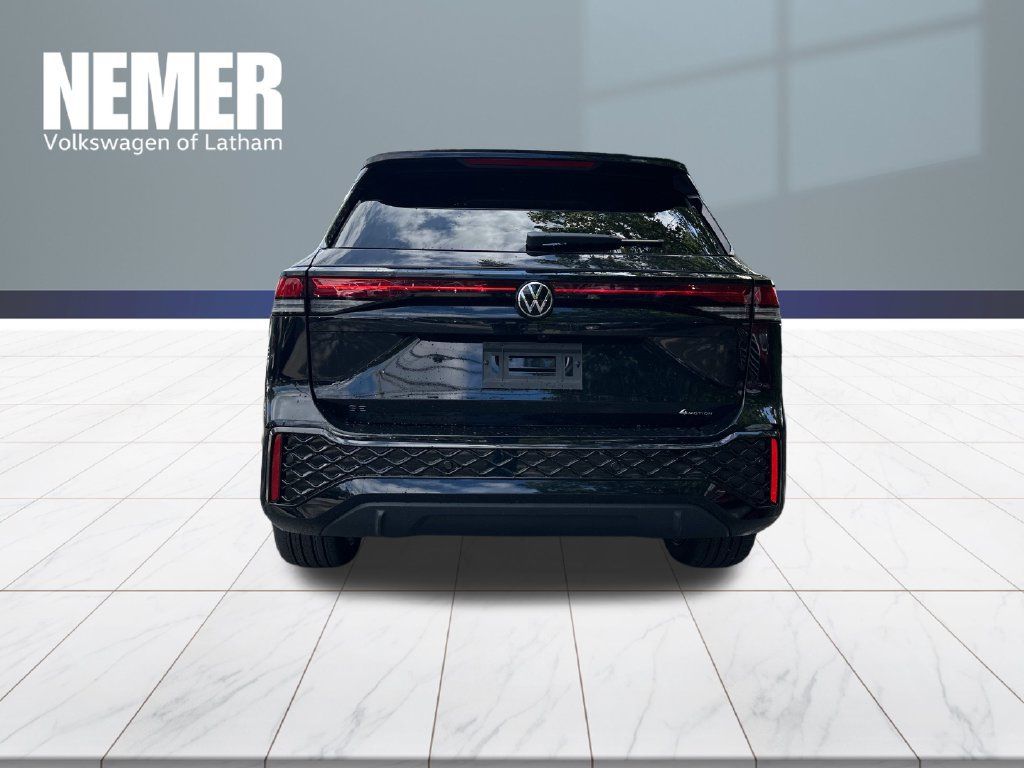 New 2026 Volkswagen Tiguan SE R-Line AWD/4WD image 3