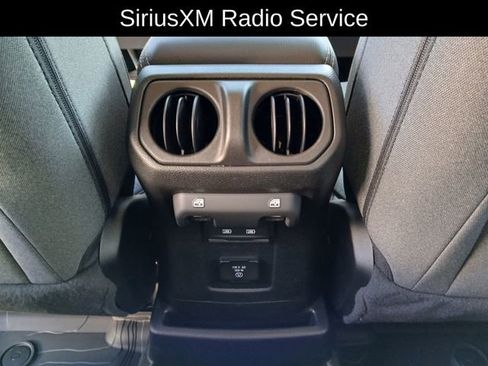 Used 2024 Jeep Wrangler Unlimited Sahara w/ Technology Group AWD/4WD image 29