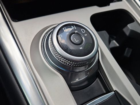 Used 2023 Ford Explorer XLT w/ Equipment Group 202A AWD/4WD image 16