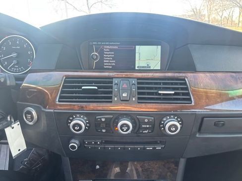 Used 2010 BMW 535i xDrive Sedan image 15