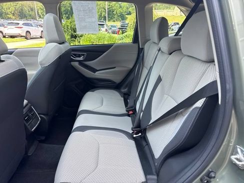 Used 2021 Subaru Forester Premium AWD/4WD image 26