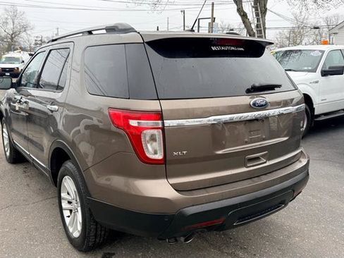 Used 2015 Ford Explorer XLT w/ Equipment Group 201B AWD/4WD image 2