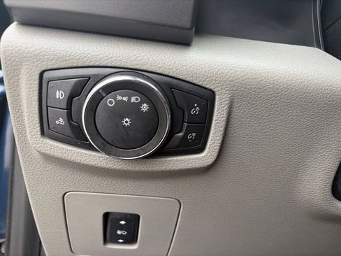 Used 2016 Ford F150 XLT w/ Equipment Group 302A Luxury AWD/4WD image 19