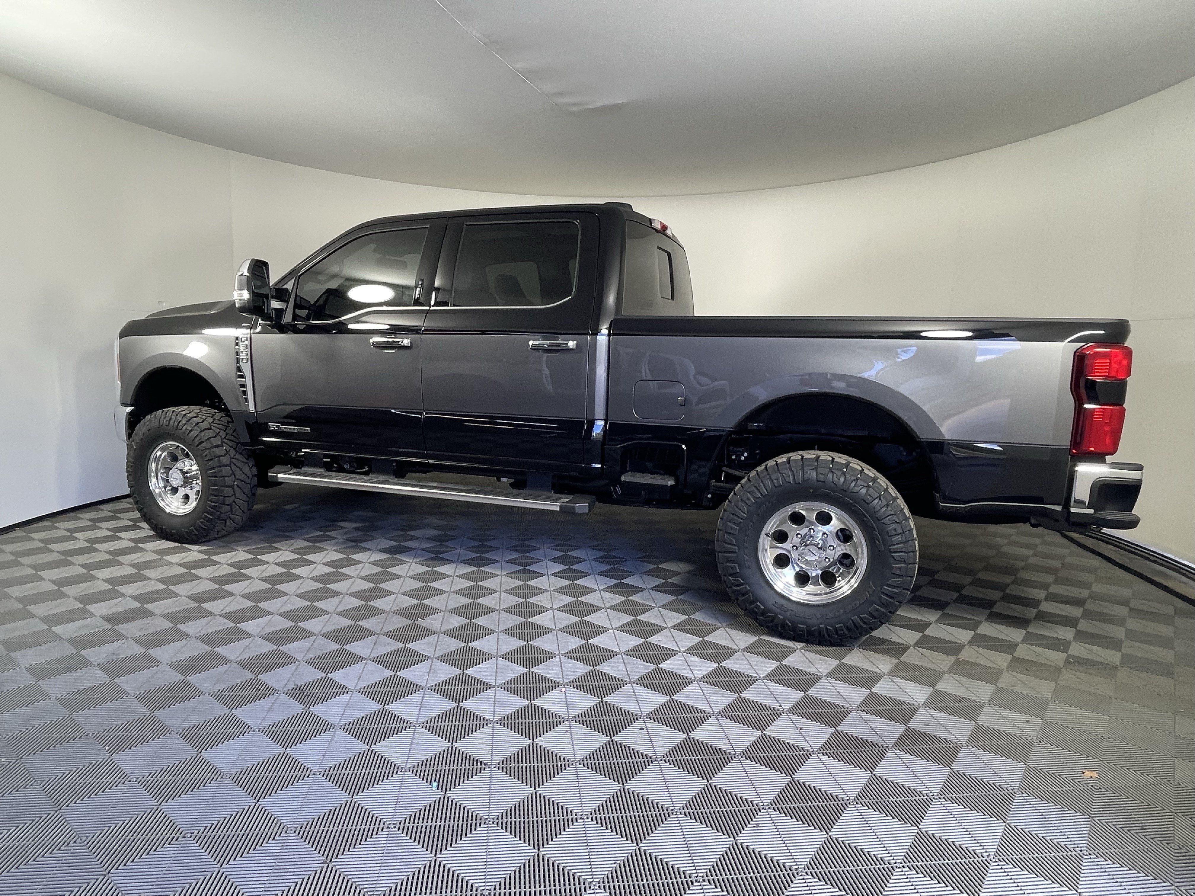 New 2026 Ford F350 Lariat w/ Lariat Premium Package AWD/4WD image 2