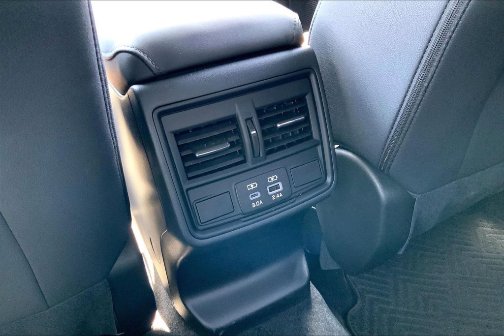 Certified 2026 Subaru Outback Premium AWD/4WD image 10