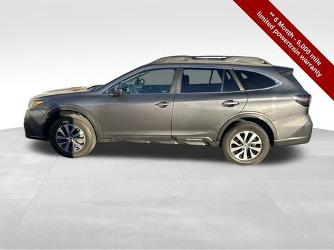 Used 2022 Subaru Outback Premium image 2