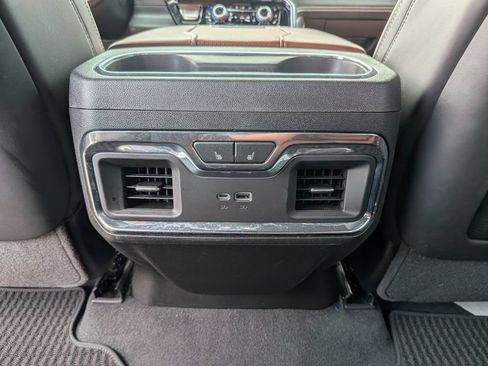Used 2025 GMC Sierra 2500 Denali Ultimate w/ Max Trailering Package AWD/4WD image 35