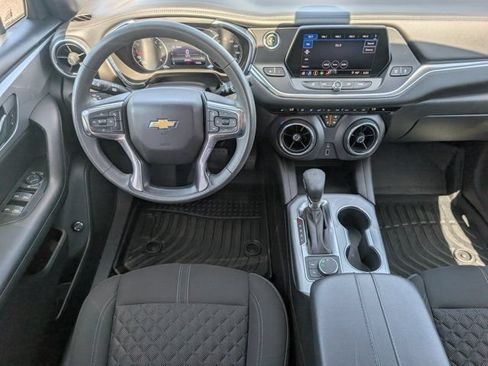 Used 2021 Chevrolet Blazer LT FWD image 6