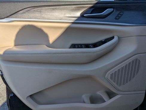 Used 2023 Jeep Grand Cherokee L Limited w/ Trailer Tow Group (B) image 22