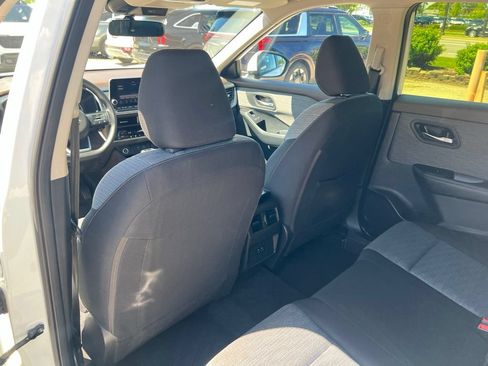 Certified 2023 Nissan Rogue SV AWD/4WD image 9