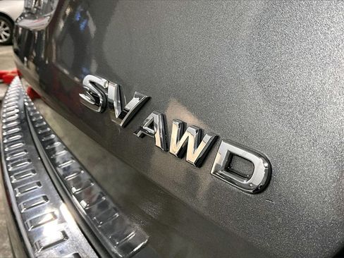 Used 2015 Nissan Rogue SV w/ SV Moonroof Package image 7