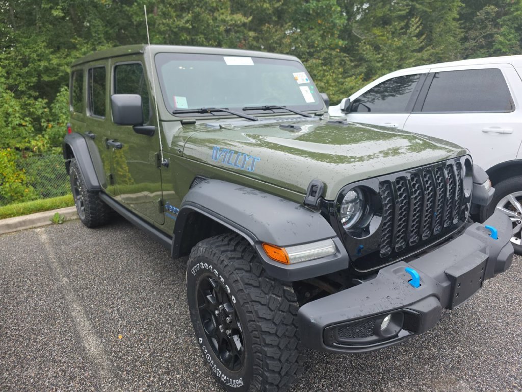 Certified 2023 Jeep Wrangler Unlimited w/ Sun & Screen Package AWD/4WD image 3