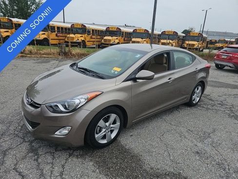 Used 2013 Hyundai Elantra GLS w/ Preferred Pkg FWD image 6
