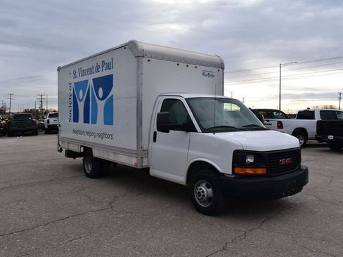 Used 2016 GMC Savana 3500 image 5