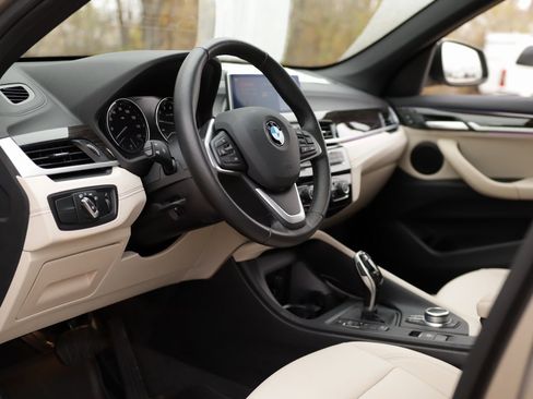 Used 2021 BMW X1 xDrive28i w/ Convenience Package image 9