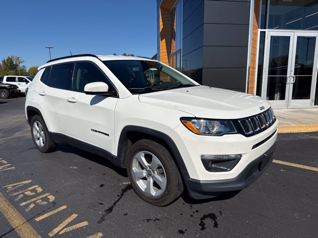 Used 2021 Jeep Compass Latitude FWD image 2