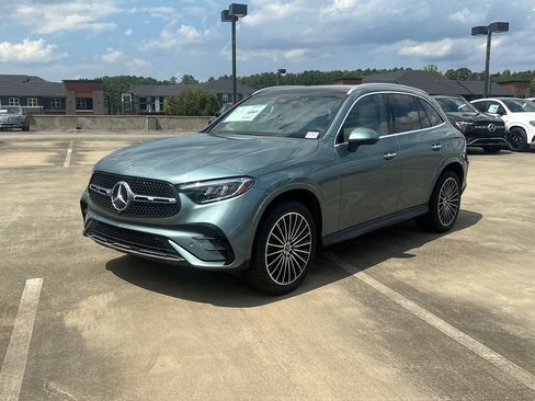 Used 2026 Mercedes-Benz GLC 350e 4MATIC image 4