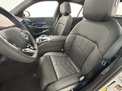 Used 2025 BMW i5 M60 w/ Premium Package image 29