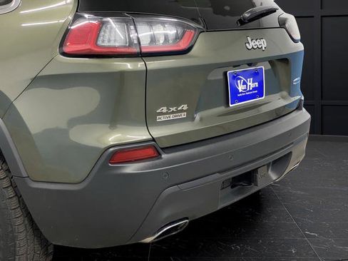 Used 2019 Jeep Cherokee Latitude Plus w/ Comfort/Convenience Group image 35