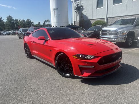 Used 2019 Ford Mustang GT Premium w/ Equipment Group 401A RWD image 21