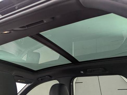 Used 2019 Bentley Bentayga AWD/4WD image 28