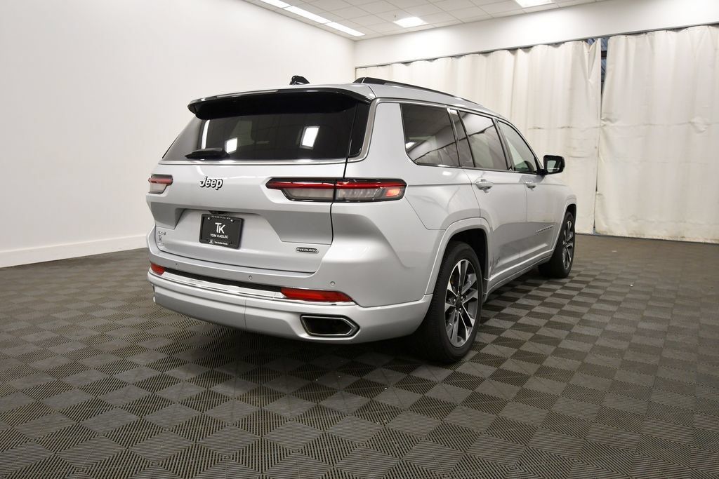 Used 2024 Jeep Grand Cherokee L Overland w/ Trailer Tow Package AWD/4WD image 8