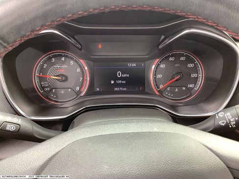 Used 2022 Chevrolet TrailBlazer RS w/ Sun and Liftgate Package FWD image 9