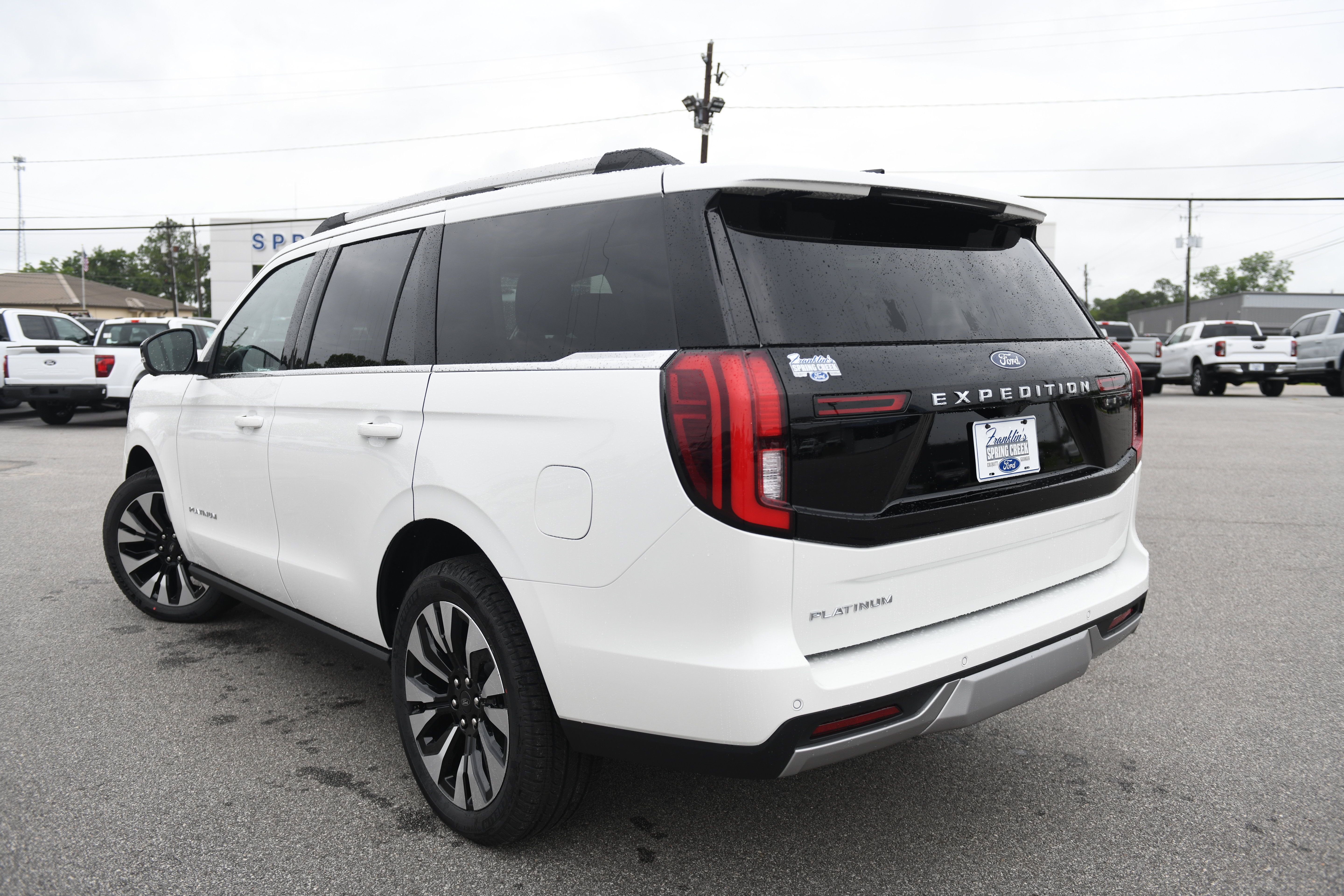 New 2026 Ford Expedition Platinum w/ Driver's Package AWD/4WD image 8