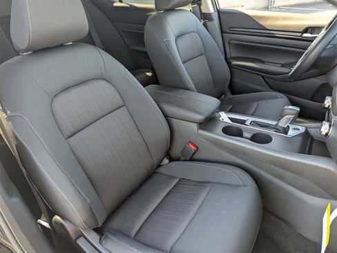 New 2025 Nissan Altima 2.5 SV image 11