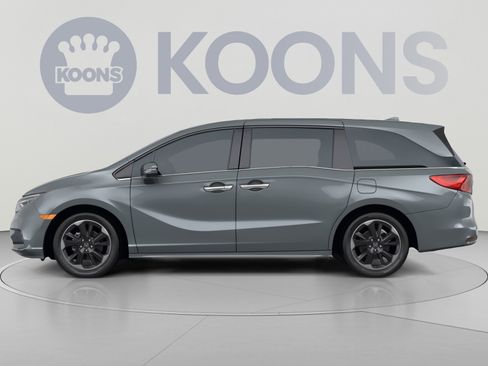 Used 2024 Honda Odyssey Elite image 2