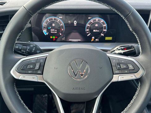 New 2026 Volkswagen Tiguan SE image 22