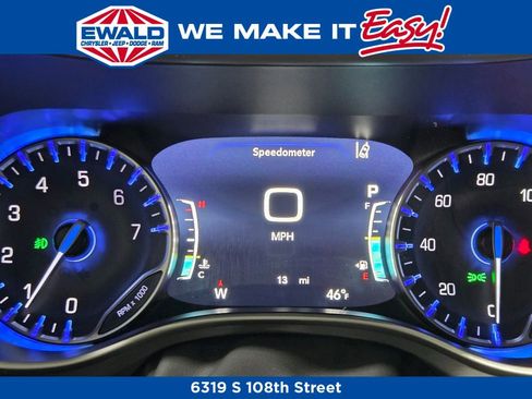 New 2026 Chrysler Pacifica Select image 18