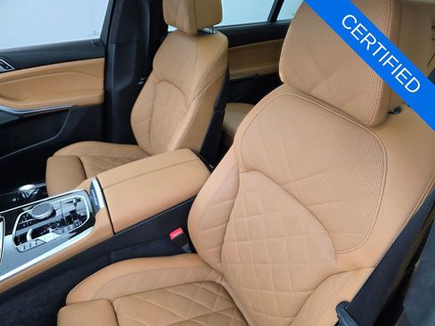 Used 2024 BMW X7 xDrive40i w/ M Sport Package image 11