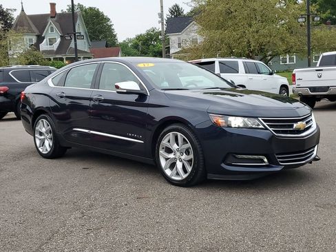 Used 2017 Chevrolet Impala Premier w/ Enhanced Convenience Package FWD image 3