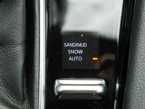 Used 2025 Jeep Compass Limited AWD/4WD image 32