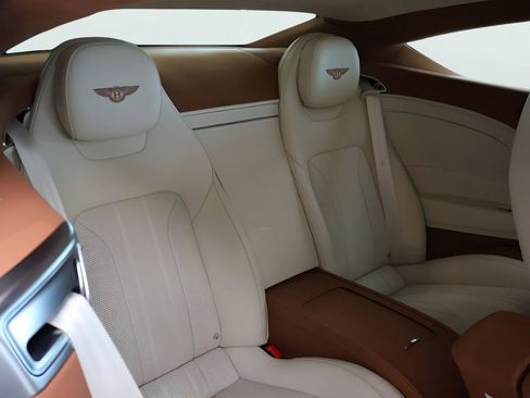 Used 2024 Bentley Continental GT image 14