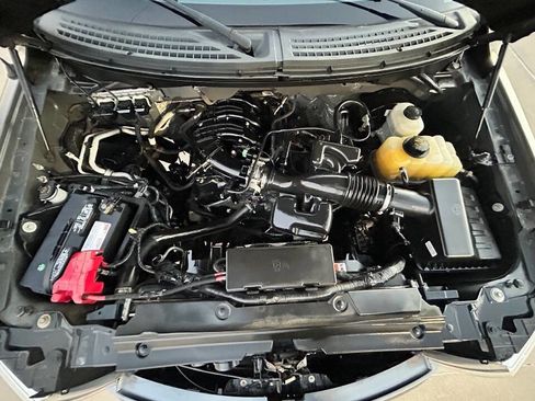 Used 2013 Ford F150 XLT w/ XLT Chrome Pkg image 22