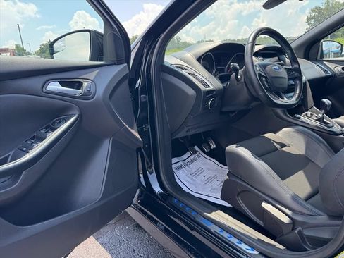Used 2016 Ford Focus RS AWD/4WD image 12