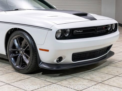 Used 2019 Dodge Challenger R/T Scat Pack image 6