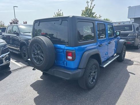 Used 2024 Jeep Wrangler Unlimited Sport AWD/4WD image 4