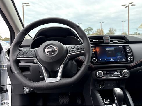 New 2025 Nissan Versa SR w/ Trunk Package image 4